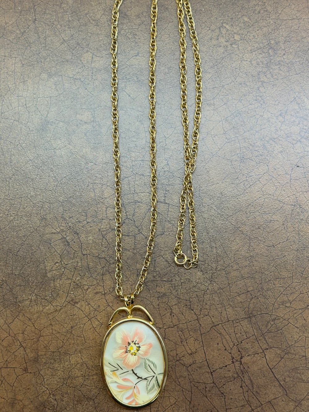 Gold Floral Pendant Necklace - Women's Jewelry